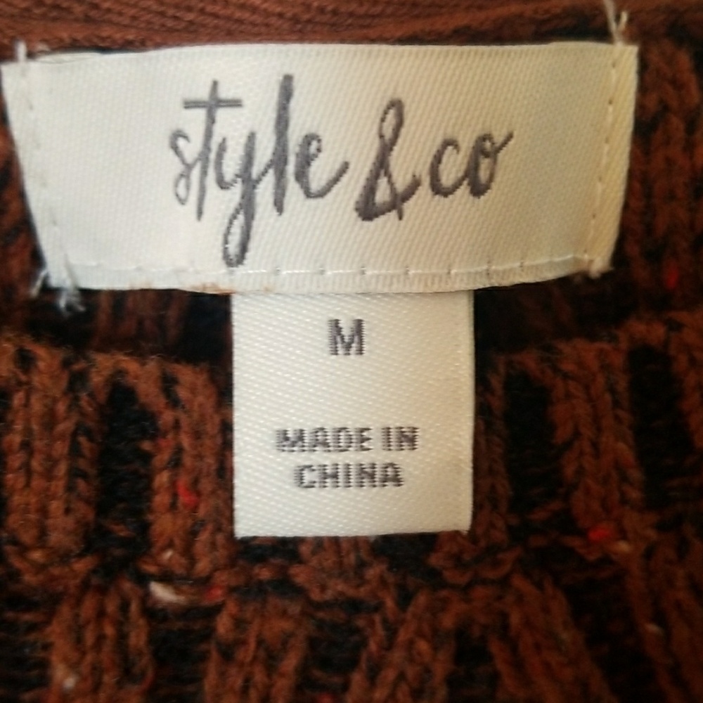Sweater - Picture 5 of 6